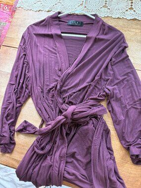 Lila Laborwear purple robe